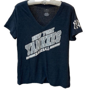 Genuine NY Yankees MLB Merchandise by 5th & Ocean. Women Size XL V Neck T-shirt.